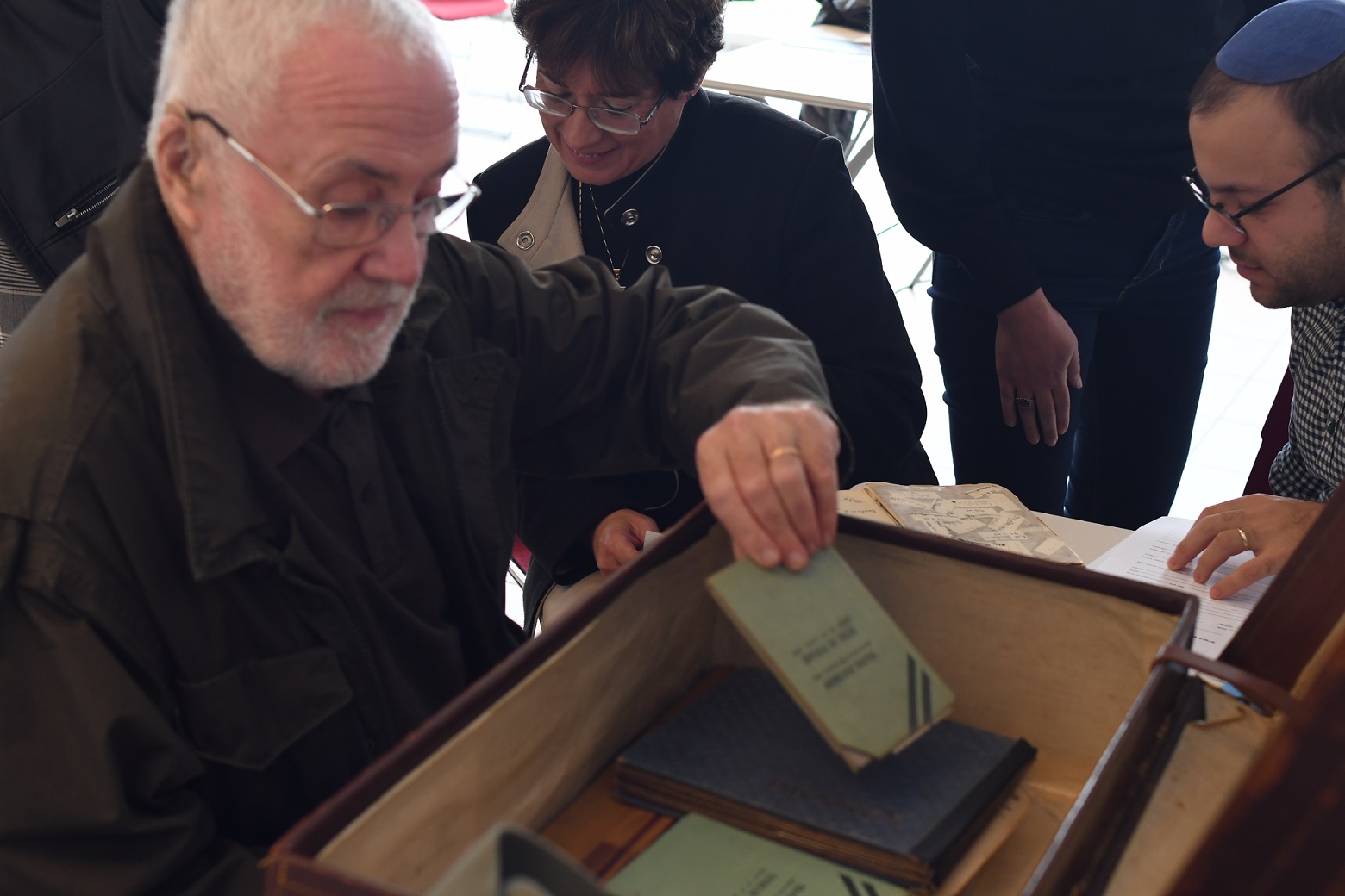 Jewish Family Saved from Holocaust by England, Donates Archives to Yad Vashem